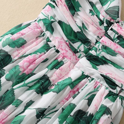 Elegantes Maxikleid mit Blumenmuster und gerafftem Oberteil