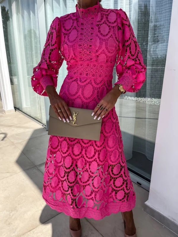 Elegantes Spitzenkleid mit Puffärmeln