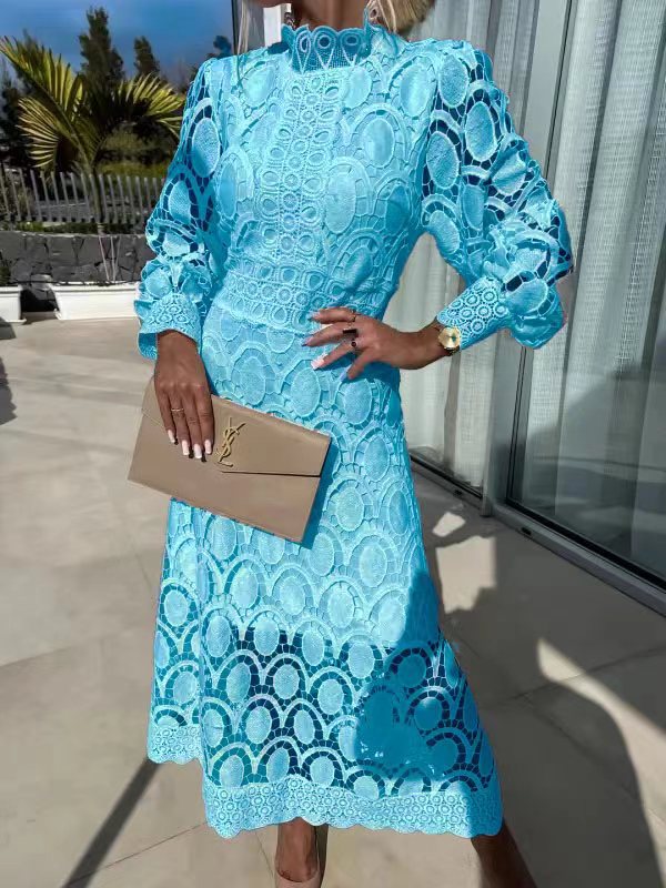 Elegantes Spitzenkleid mit Puffärmeln