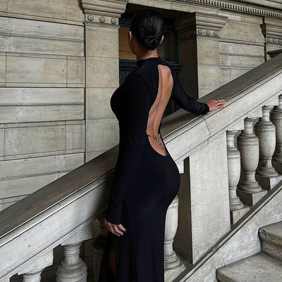 Elegantes Rückenfreies Maxikleid mit Kettendetail