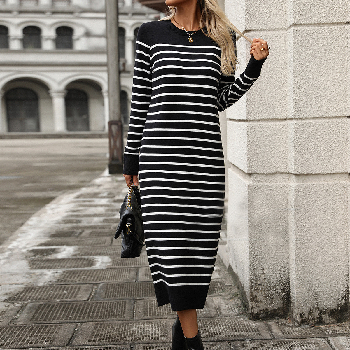 Elegantes Gestreiftes Kleid für den Herbst